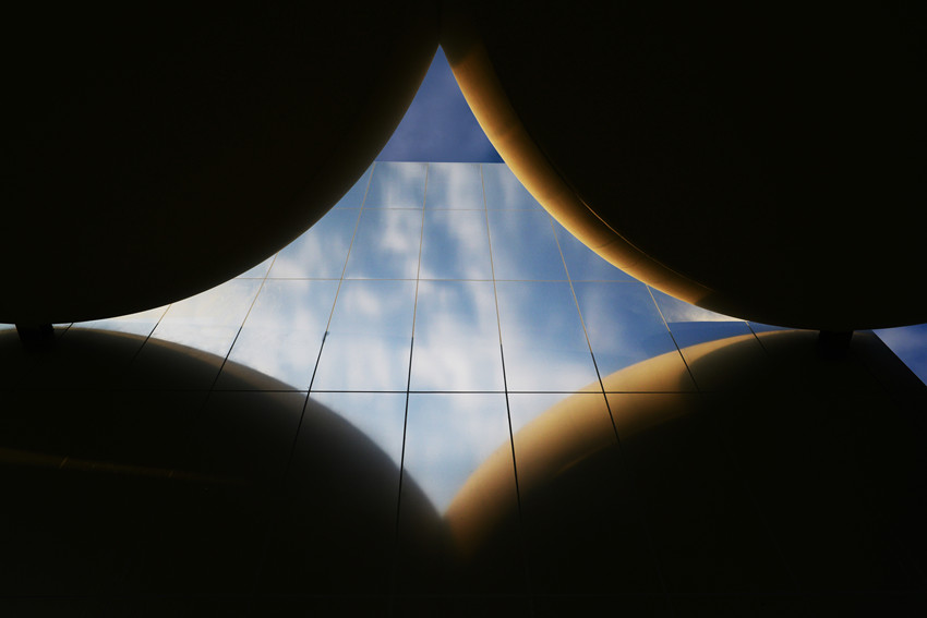 鏡面氧化鋁板制作都有哪些優(yōu)點